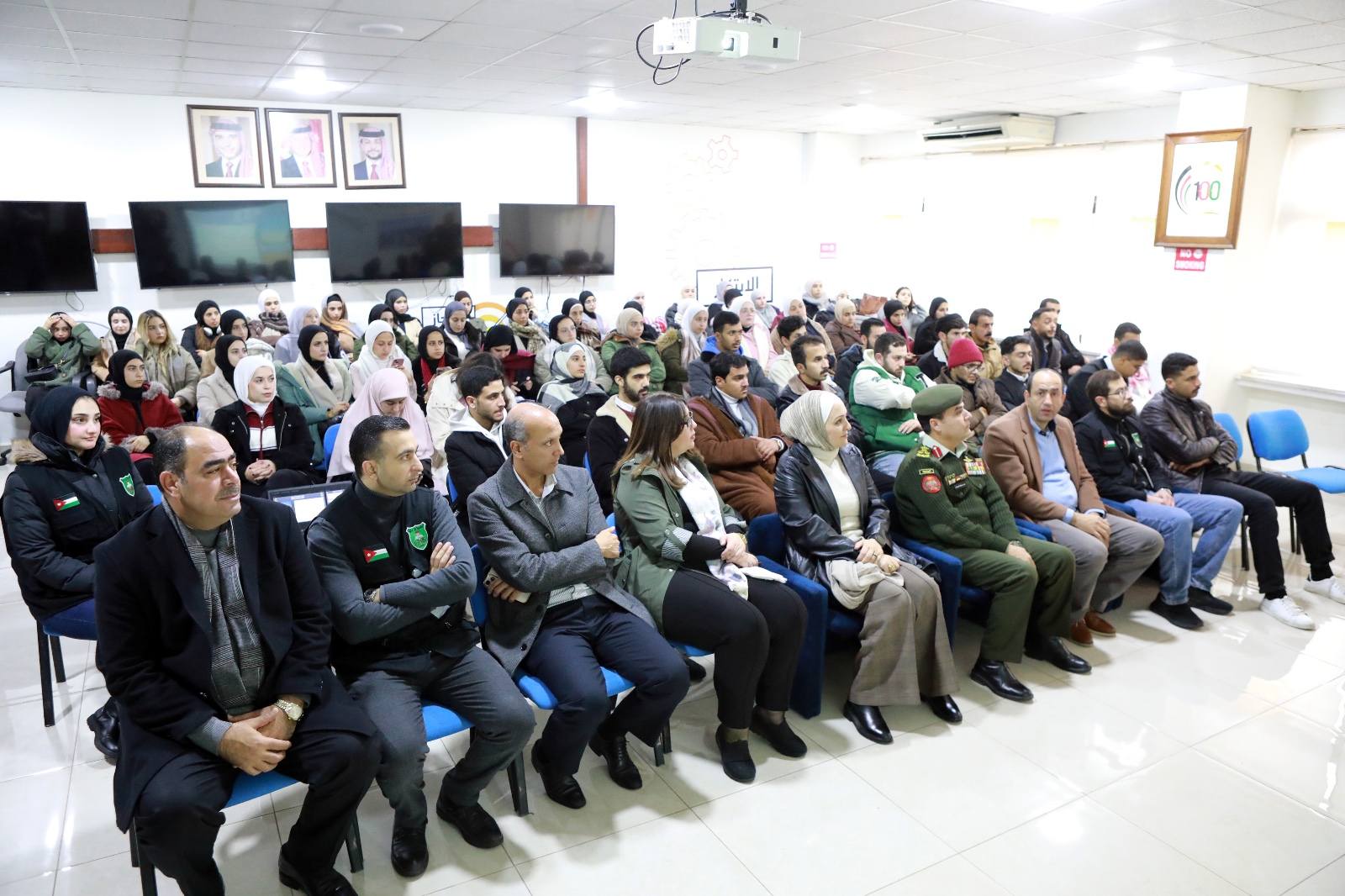 /PhotoGallery/عمادة شؤون الطلبة في الجامعة الأردنية تنظم ندوة توعوية حول خدمة العلم.jpg